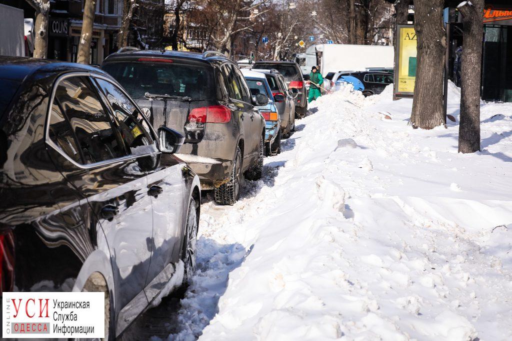 Из-за снегопада в Одессе образовались пробки (карта) «фото»