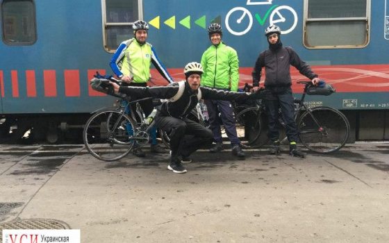 Одесские веломарафонцы проехали 430 км за сутки и выиграли соревнования в Венгрии (фото) «фото»