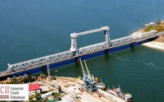 Из-за обледеневшего моста ограничено судоходство в Белгород-Днестровском порту «фото»