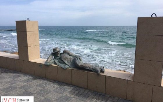 В Одессе появился памятник мечтателю (фото) «фото»