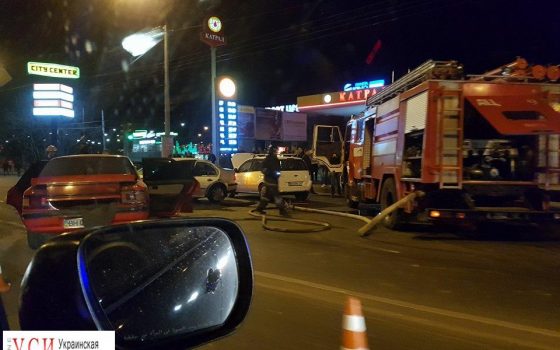 Лобовое столкновение возле “Успеха”: одна машина загорелась, водитель в тяжелом состоянии (фото) «фото»