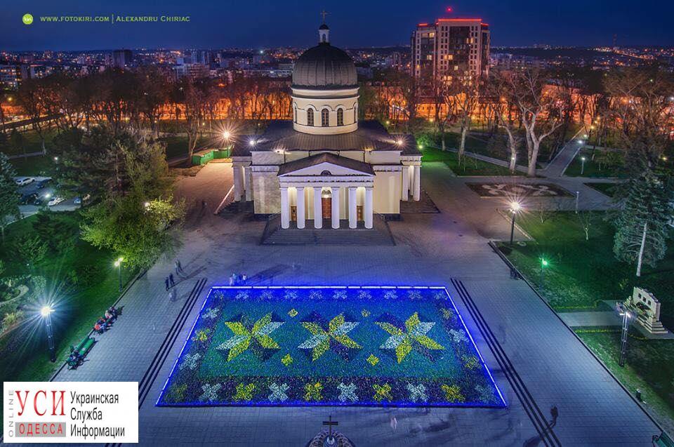 В центре Кишинева появился бессарабский орнамент (фото) «фото»