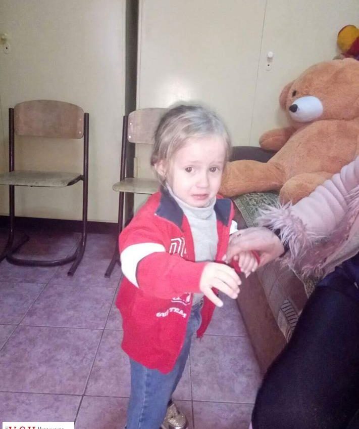 На Черемушках нашли двухлетнюю девочку: ищут ее родственников (фото) «фото»