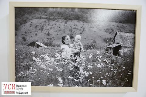 Гуцулы, горы и цветы: в Одессе открыли архивную фотовыставку связистки УПА (фото) «фото»