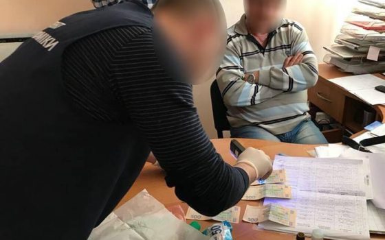 На взятке попался сотрудник Службы флота из Одессы (фото) «фото»