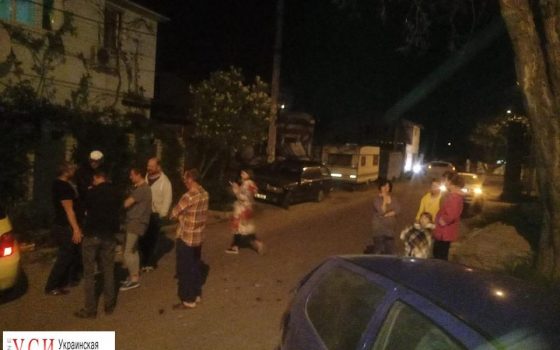 На Черемушках пьяный автомобилист влетел в припаркованную машину (фото) «фото»