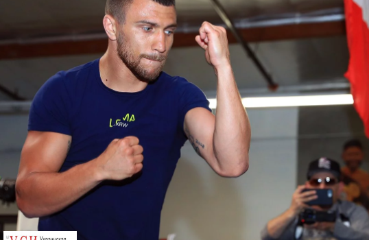 Василий Ломаченко провел открытую тренировку перед боем за чемпионский пояс (фото) «фото»