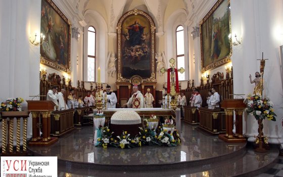 Одесские католики и протестанты отметили светлый праздник Пасхи масштабным богослужением (фоторепортаж) «фото»