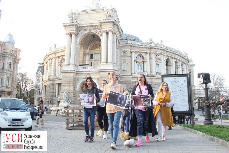 “Не закрывайте глаза на чужую беду”: в Одессе прошел марш в поддержку прав детей (фоторепортаж) «фото»