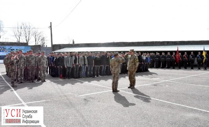 150 новобранцев из Одесской области отправились служить в воинские части (фото) «фото»