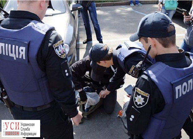 На Жуковского задержали мужчину с гранатой (фото) «фото»