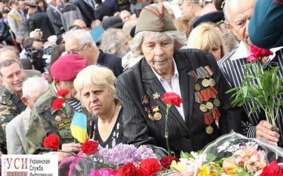 К памятнику Неизвестному матросу торжественно возложили цветы (фото) «фото»