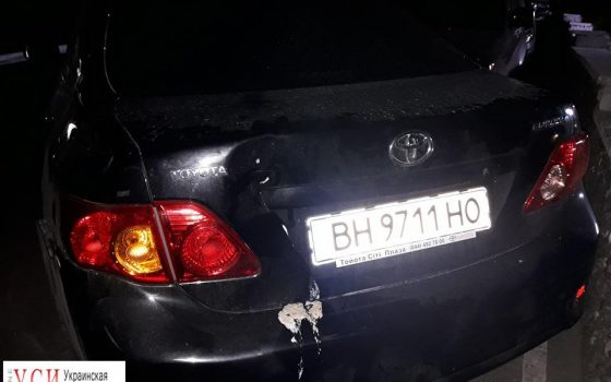 На Ланжероне автомобиль покатился со склона и сбил трех женщин (фото) ОБНОВЛЕНО usionline.com На Ланжероне автомобиль покатился со склона и сбил трех женщин (фото) ОБНОВЛЕНО «фото»
