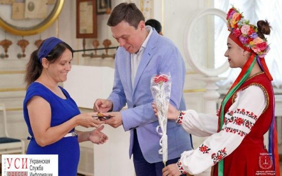Звание “Мать-героиня” получили 52 жительницы Одесской области (фото) usionline.com Звание “Мать-героиня” получили 52 жительницы Одесской области (фото) «фото»