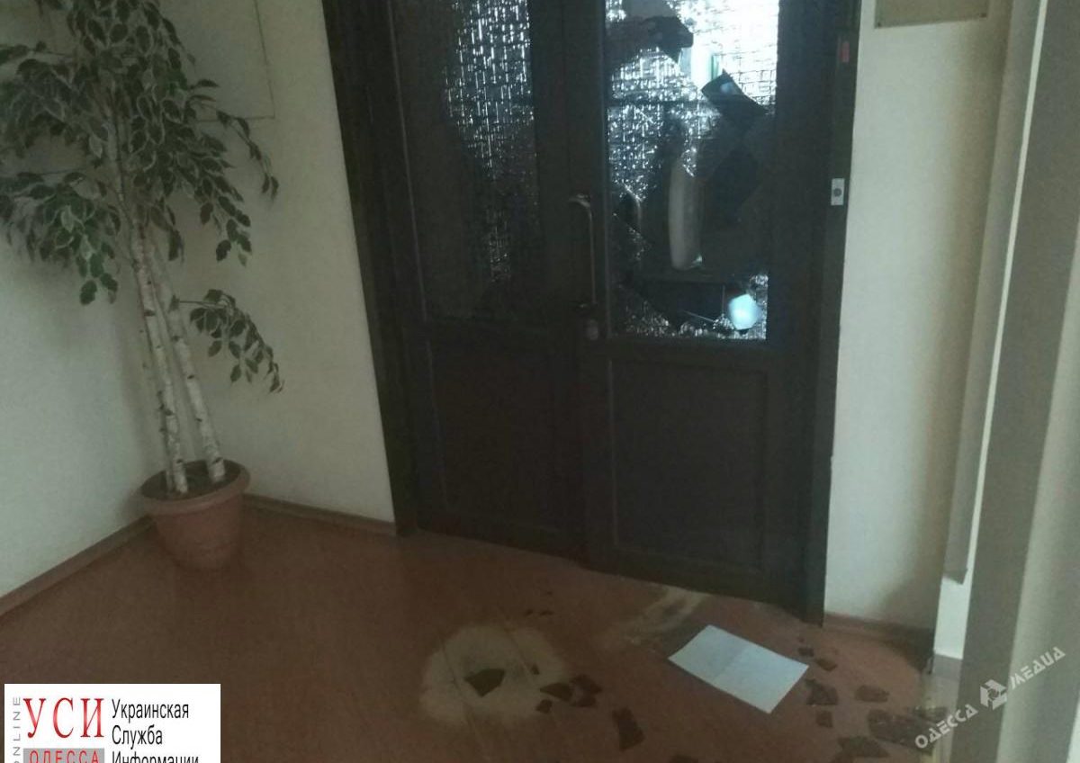В ректорате одесского медина забаррикадировались неизвестные: экс-ректор Запорожан говорит о захвате (фото) «фото»