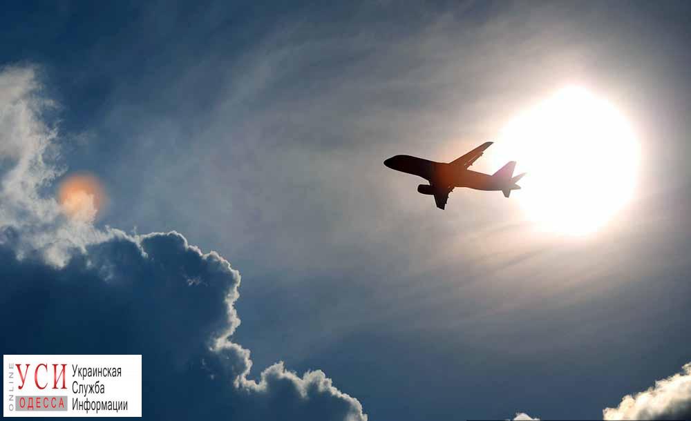 Самолет в Турцию над Одессой атаковала… стая птиц «фото»