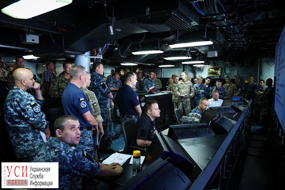 “Си Бриз-2018”: многонациональный штаб впервые управляет учениями с борта американского корабля (фото) «фото»