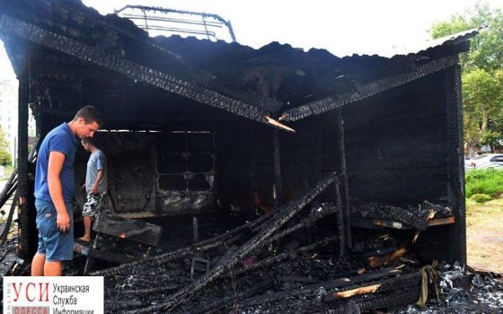 Во время пожара в Черноморске сильно пострадал мужчина «фото»