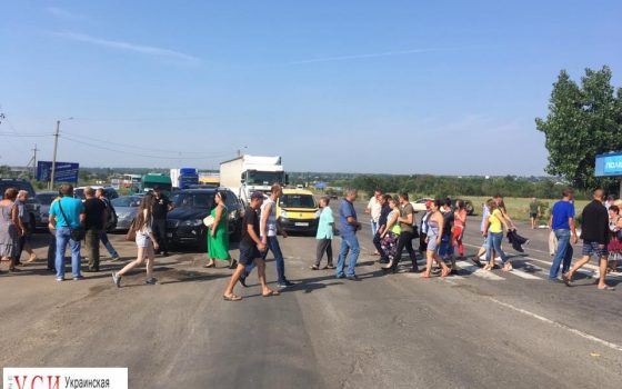 В Одесской области перекрыли международную трассу Одесса — Рени «фото»