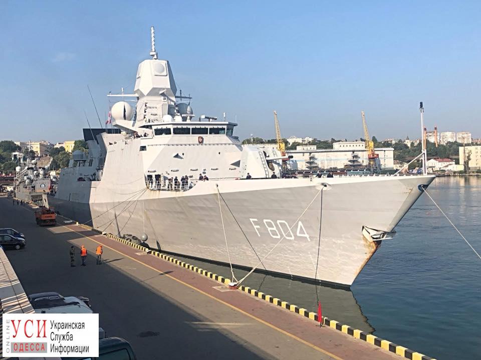 В Одесский порт зашли военные корабли НАТО (фото) «фото»