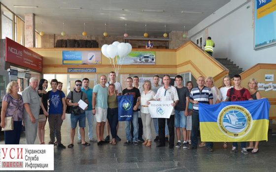 В Одессу вернулись 15 моряков, которые полтора года сидели на борту арестованного судна в Омане (фото) «фото»