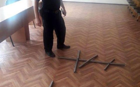 Полиция поймала расхитителя могил в Савранском районе: мужчина сдавал кресты на металлолом (фото) «фото»