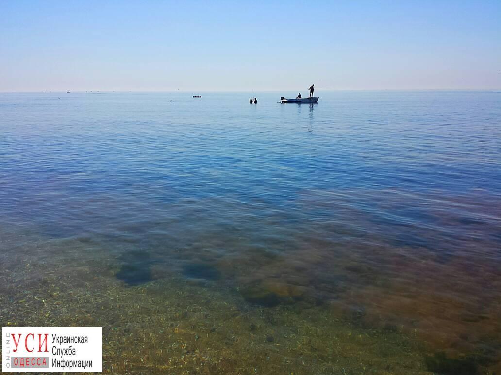 В море под Одессой образовалось грязное пятно: предположительно, произошел выброс отходов «фото»
