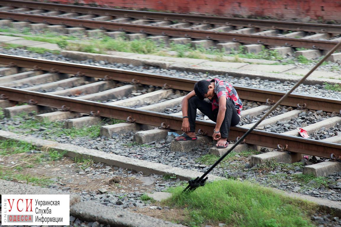 “Одесская железная дорога” уволила сотрудника, который пил на работе «фото»