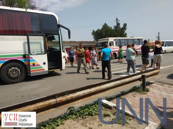 Жители Болградского района перекрыли две трассы по направлению в Одессу (фото) «фото»