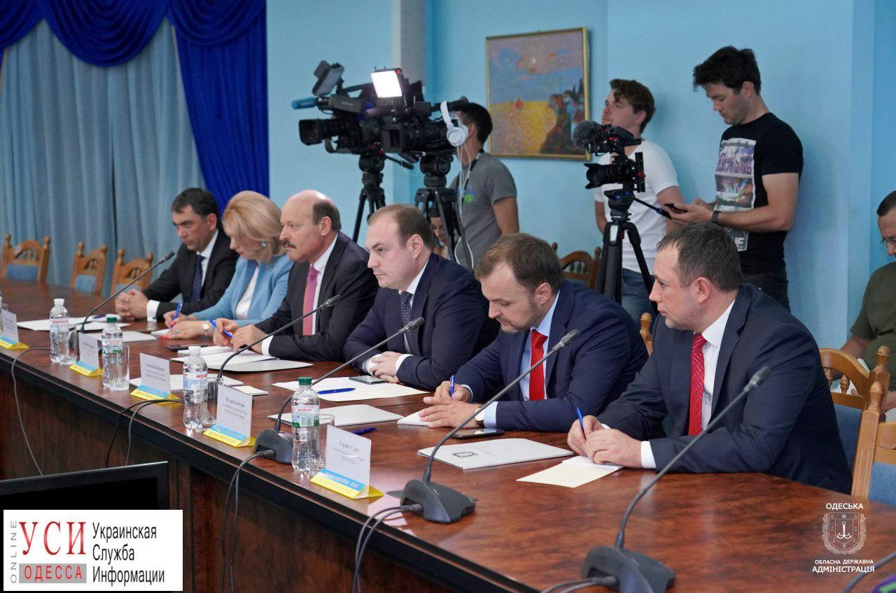 Представители Украины и Молдовы подписали в Одессе протокол о совместных КПП на границе «фото»