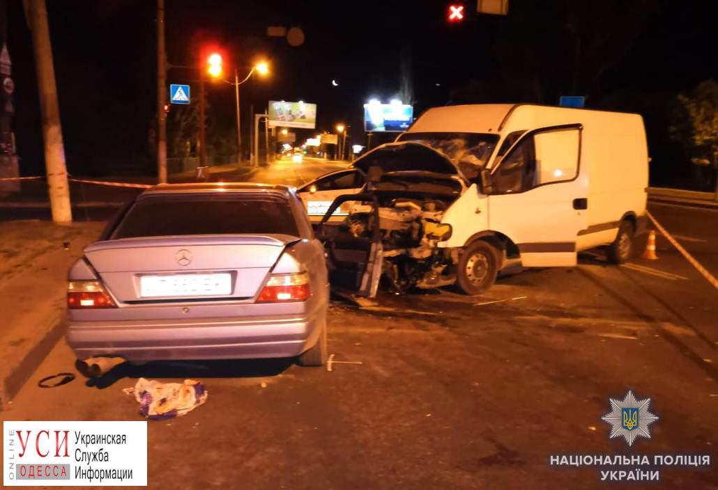 Смертельное ДТП на Николаевской дороге: один человек погиб, шестеро – в больнице «фото»