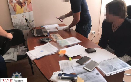 Директор одесского крюинга за взятку отправлял моряков в рейсы «фото»