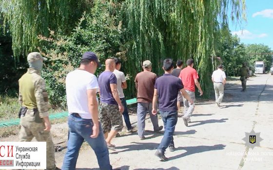 Нелегалов из Китая и Казахстана поймали на заводе в Овидиопольском районе (фото) «фото»