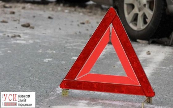 Автомобиль протаранил трамвай на Старопортофранковской, образовалась огромная пробка (фото) «фото»