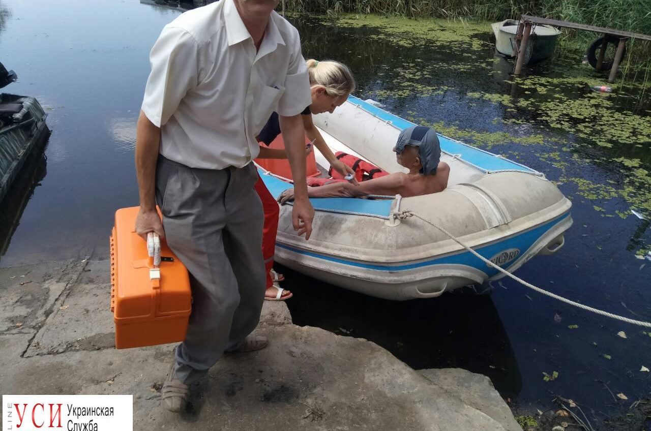 Спасатели нашли пенсионера, который провел полдня в реке Турунчук и не мог вернуться на берег (фото) «фото»