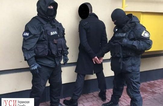 Двум депутатам, чиновнику ОГА и офицеру полиции грозит до 7 лет тюрьмы за угрозы и вымогательство «фото»