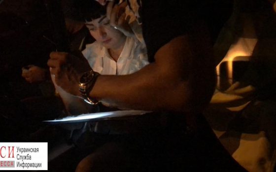 Устроившая пьяное ДТП одесская полицейская раньше уже таранила машины «фото»