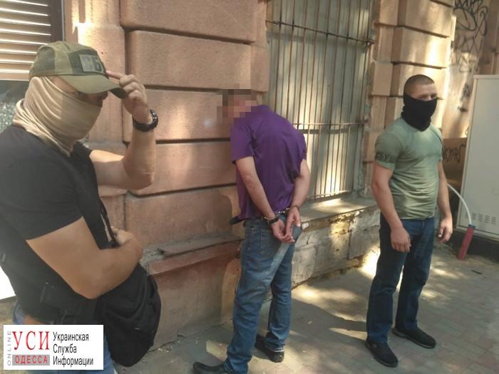 СБУ задержала одессита за незаконный сбыт оружия и боеприпасов (фото) «фото»