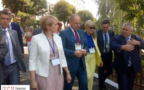 Гриневич в Одесской области: “У меня нет оптимизма в готовности учителей” (фото) usionline.com Гриневич в Одесской области: “У меня нет оптимизма в готовности учителей” (фото) «фото»