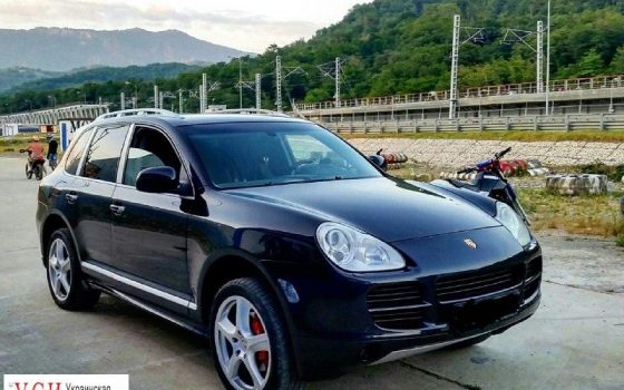 Одесский инспектор ГФС скрыл приобретение “Porsche Cayenne” «фото»
