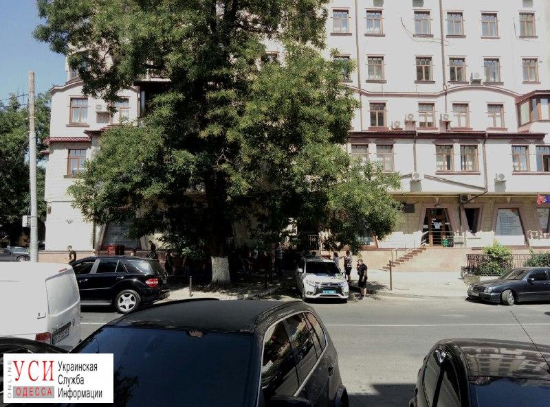 Полиция рассказала подробности конфликта возле детского медцентра на Жуковского «фото»
