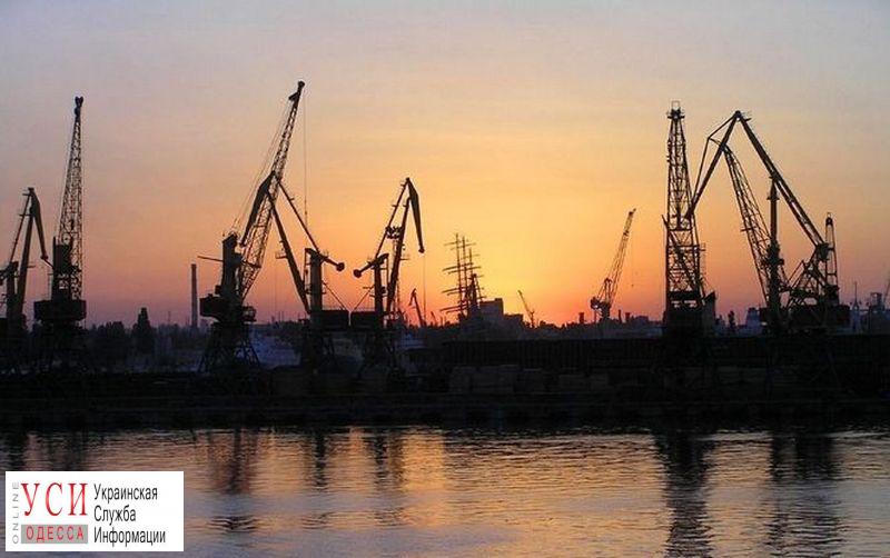 АМПУ вместе с экоинспекцией будет проверять суда заходящие в украинские порты «фото»