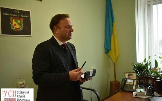 В Одесской области выбрали нового главного транспортника: им стал бывший глава Кодымской РГА, который заявлял, что ему хотят подбросить взятку usionline.com В Одесской области выбрали нового главного транспортника: им стал бывший глава Кодымской РГА, который заявлял, что ему хотят подбросить взятку «фото»