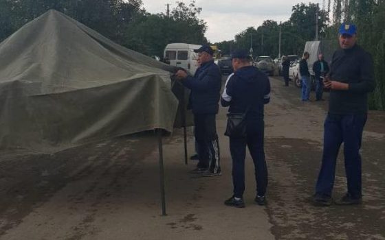 Протест в Раздельнянском районе: местные жители перекрыли трассу (видео, фото) «фото»