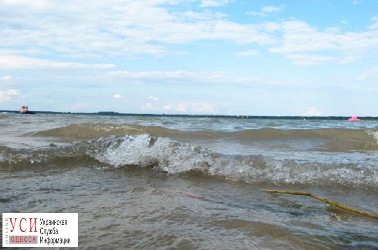 Во время шторма одесских рыбаков унесло от берега – их выручили спасатели «фото»
