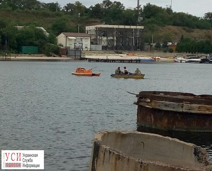 Спасатели устанавливают личность мужчины, утонувшего во время рыбалки в Черноморске «фото»