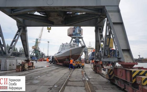 Усиление на Азовском море: два бронекатера перебросили из Одессы в Бердянск по железной дороге (фото) «фото»