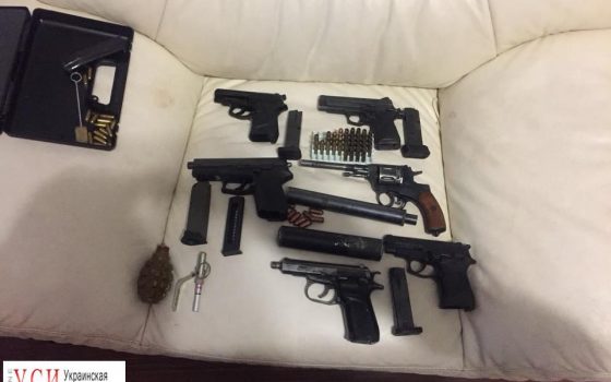 В Одессе задержали вооруженного наркомана (фото) «фото»