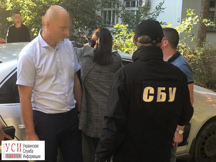 Чиновника одесской таможни задержали на взятке (фото) «фото»