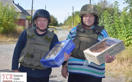 Иво Бобул приехал в гости на фронт к одесской мехбригаде (фото) usionline.com Иво Бобул приехал в гости на фронт к одесской мехбригаде (фото) «фото»